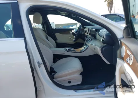 2018 Mercedes-Benz E 300 z USA, uszkodzony, nr VIN WDDZF4JB1JA376690